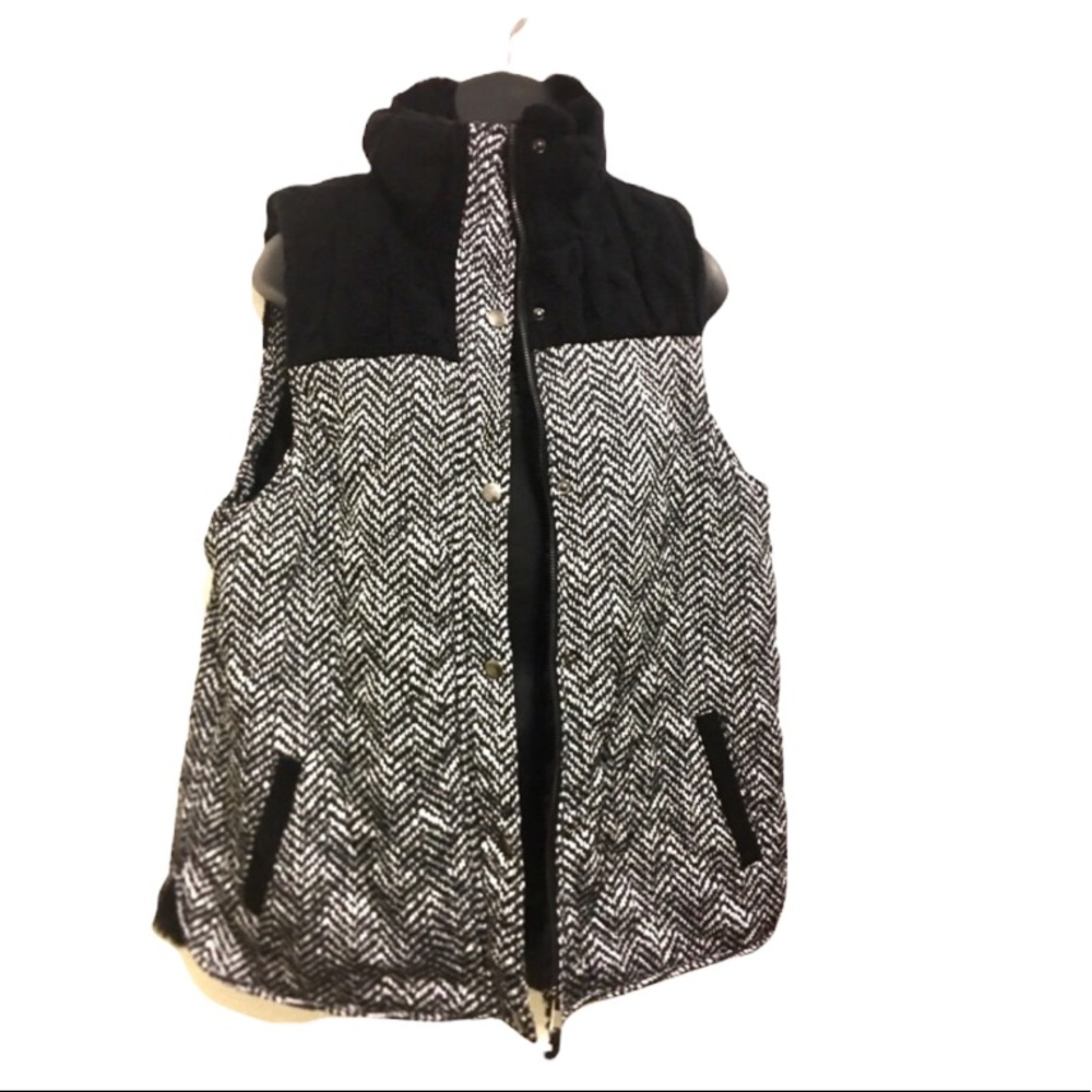 NWT Westbound Fully Faux Fur Lined Puffy Vest. L